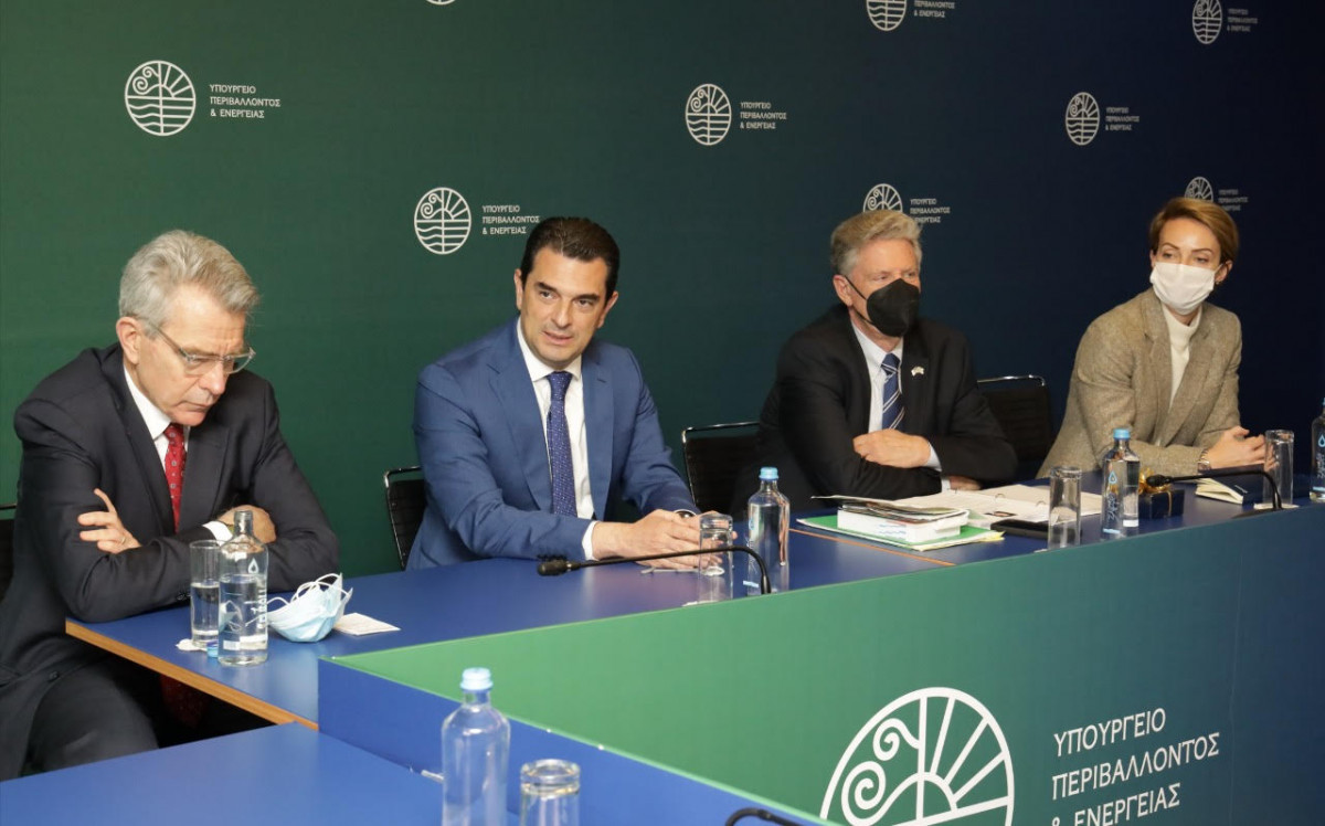 Σκρέκας: Η ρωσική εισβολή επιταχύνει την πράσινη μετάβαση