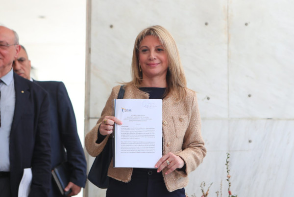 Καρυστιανού: «Όχι άλλα Τέμπη» – Κατατέθηκε η ιδρυτική διακήρυξη της «Ελπίδας για τη Δημοκρατία»