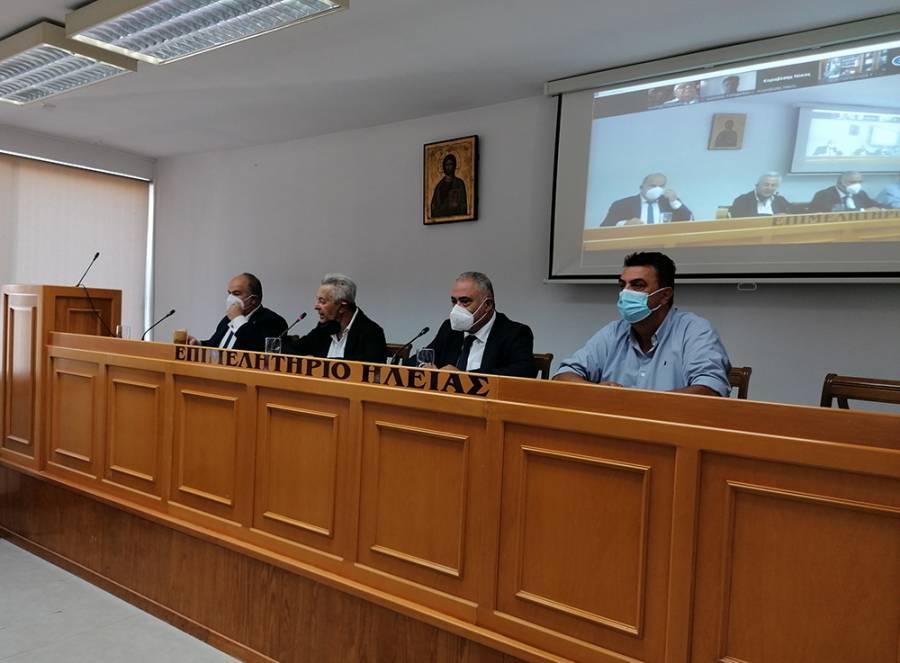 Περιοδεία Χατζηθεοδοσίου στους πυρόπληκτους νομούς της Πελοποννήσου