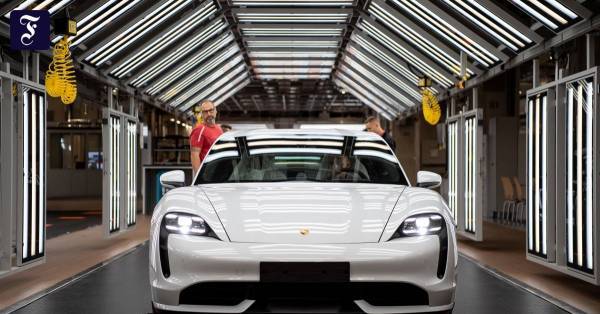 Porsche: Ρεκόρ πωλήσεων οχημάτων το 2021- Αύξηση 11%