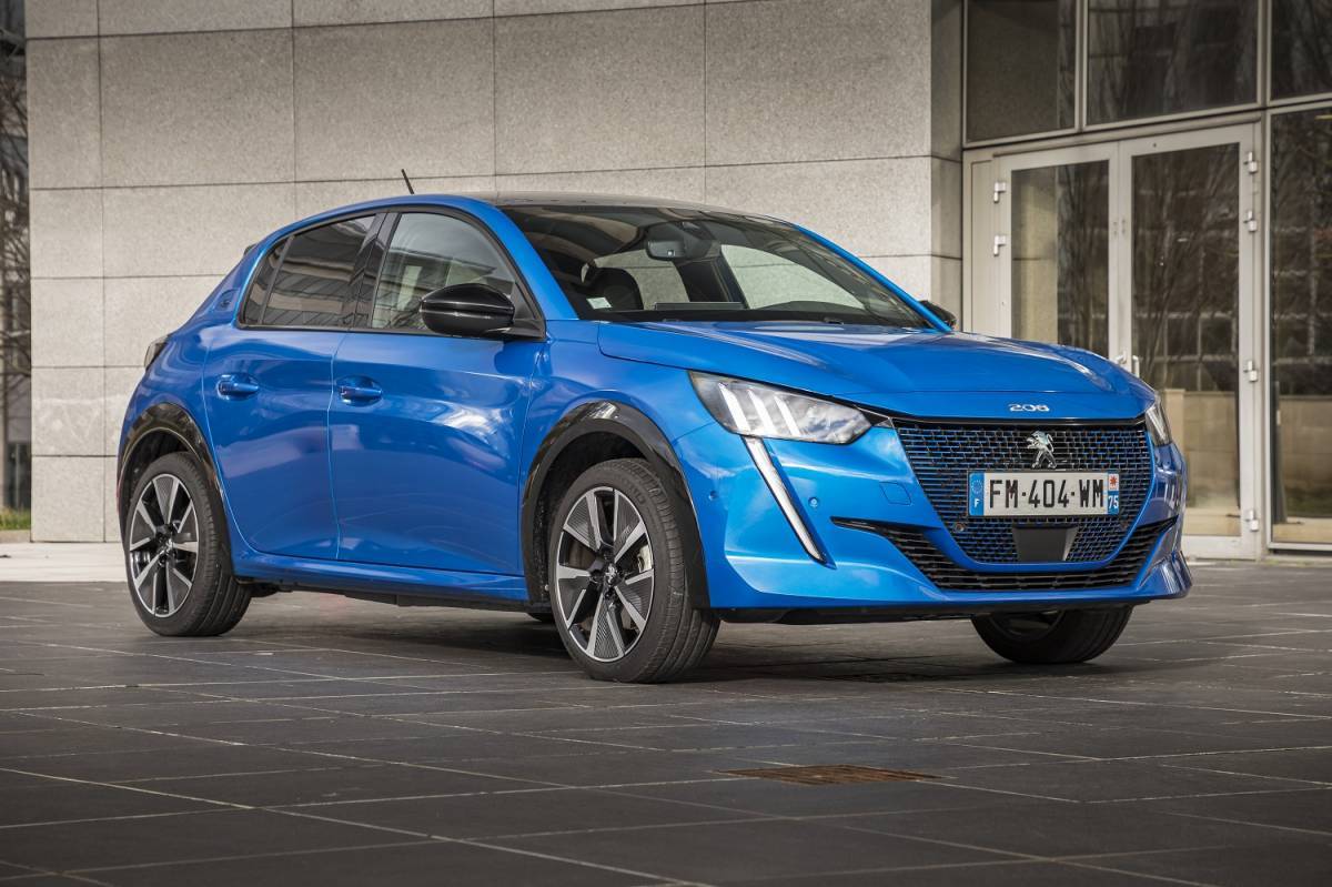 To PEUGEOT e-208 κέρδισε το πρώτο βραβείο στην καηγορία «Ηλεκτρικό Εταιρικό Αυτοκίνητο»