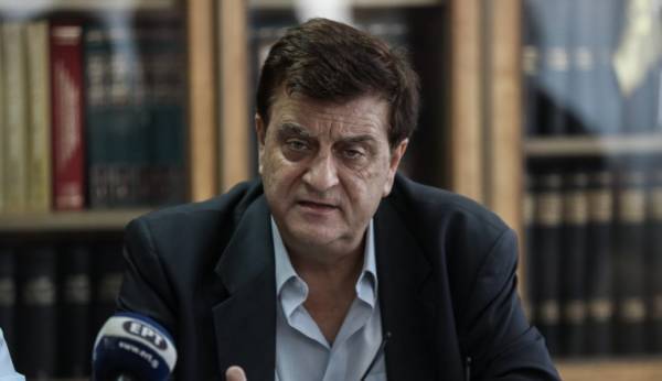 Πρόεδρος ΟΛΜΕ: Τι θα γίνει με τις ενδοσχολικές εξετάσεις