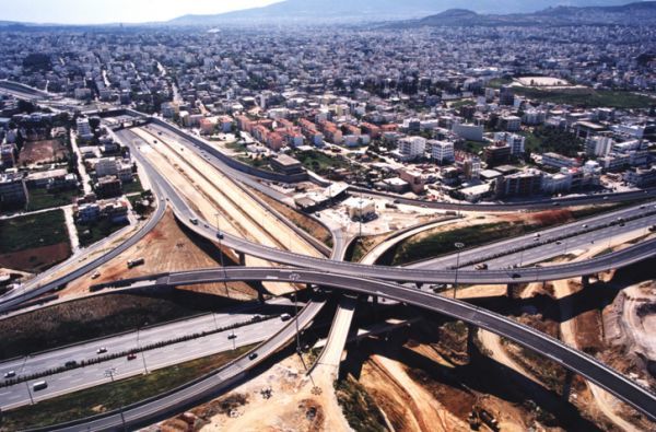 «Ψήνεται» η «ανάσταση» επεκτάσεων της Αττικής Οδού;