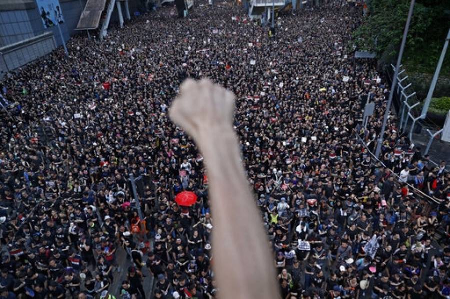 Χονγκ Κονγκ: Η κυβέρνηση εξετάζει νέα μέτρα καταστολής διαδηλώσεων