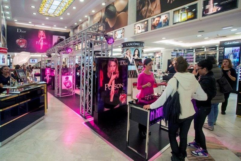 «Πρωτιά» της Ελλάδας σε όλες τις εταιρείες του Dior παγκοσμίως!