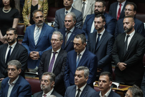 «Σπαρτιάτες»: Καλούνται ως ύποπτοι για εξαπάτηση των εκλογέων 11 βουλευτές