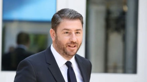 Ανδρουλάκης: Η Moody's αποδόμησε την εικονική πραγματικότητα σταθερής προόδου