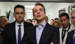 Μητσοτάκης: Επίσκεψη παρέα με τον Άδωνι Γεωργιάδη στο ανακαινισμένο Τζάνειο