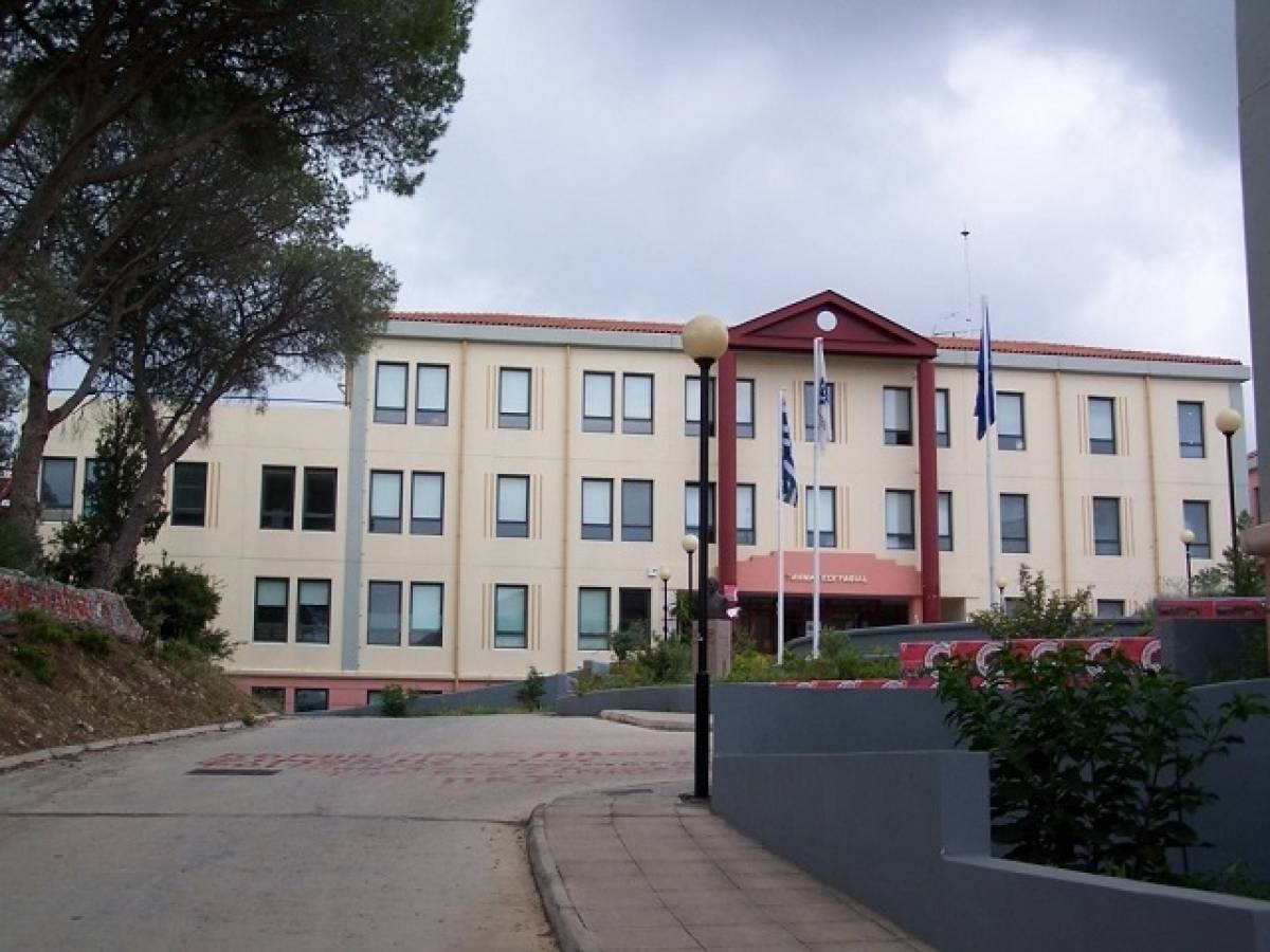 Πειραιάς: Στο Γενικό Χημείο του Κράτους οι 11 ύποπτοι φάκελοι