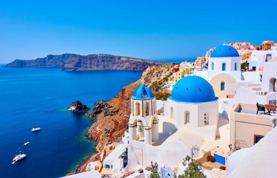 Bloomberg: «Εκρηκτική» η ανάπτυξη του ελληνικού τουρισμού