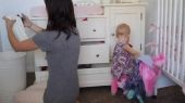 Να γιατί οι μαμάδες δεν μπορούν ποτέ να βάλουν σε τάξη το σπίτι (video)