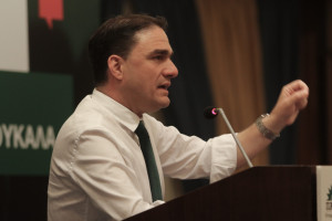 Τσουκαλάς: Η εξωτερική πολιτική της ΝΔ κάνει την Ελλάδα ουραγό των εξελίξεων
