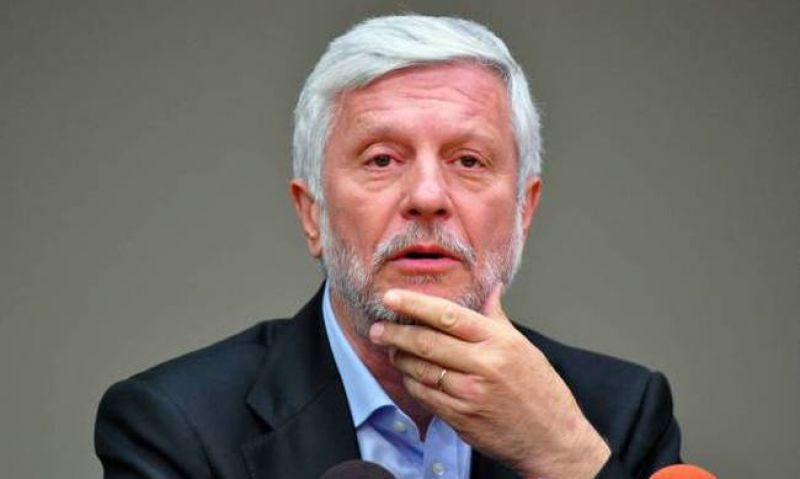 Ο Π.Τατούλης πρώτος επίσημος υποψήφιος για την αρχηγία της ΝΔ