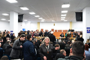 Δίκη Τεμπών: «Δεν θα ηρεμήσουμε αν δεν μπουν φυλακή οι υπαίτιοι», δηλώνουν επιζώντες