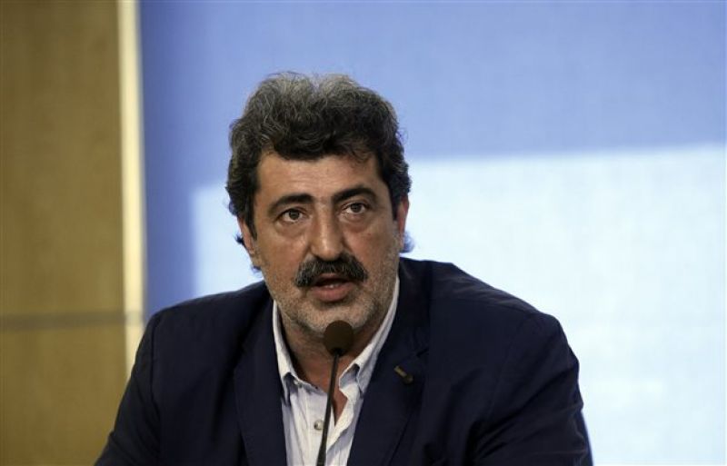 Επίσκεψη Πολάκη στους μαθητές της Κομοτηνής που νοσηλεύονται με δηλητηρίαση
