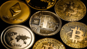 Μεικτά πρόσημα στην αγορά κρυπτονομισμάτων- Ενισχύεται η κυριαρχία του Bitcoin