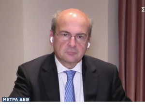 Χατζηδάκης: Οι μειώσεις φόρων αφορούν τους πάντες – Καταρρέει το αφήγημα της αντιπολίτευσης