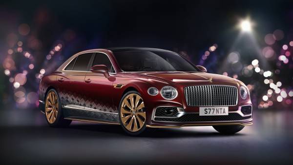 Μια ...Xριστουγεννιάτικη Bentley όπως την εμπνεύστηκαν οι σχεδιαστές της