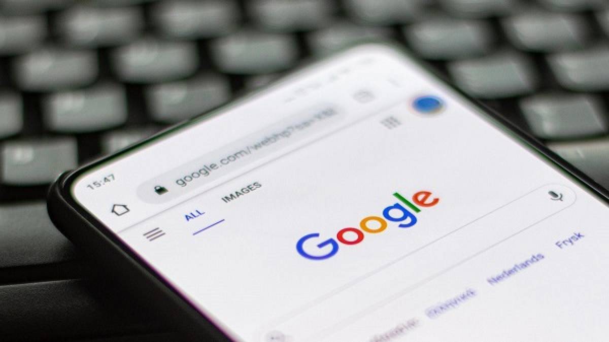 Η Google λάνσαρε νέο εργαλείο αφαίρεσης φωτογραφιών ανηλίκων