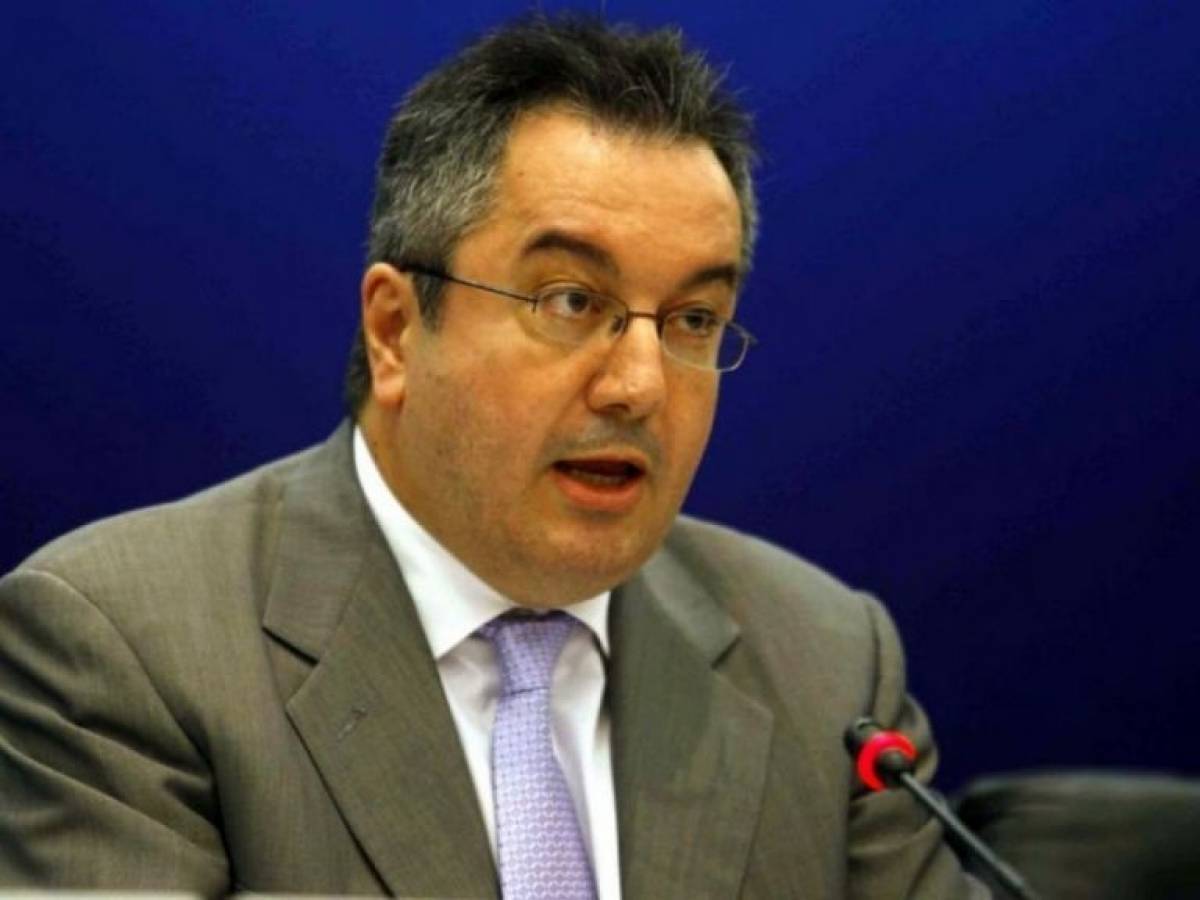 Μόσιαλος για εμβόλιο Moderna: Ελπιδοφόρα τα νέα ευρήματα