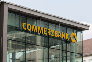 Commerzbank: Απορρίπτει πρόταση UniCredit και επιμένει στην ανεξαρτησία της
