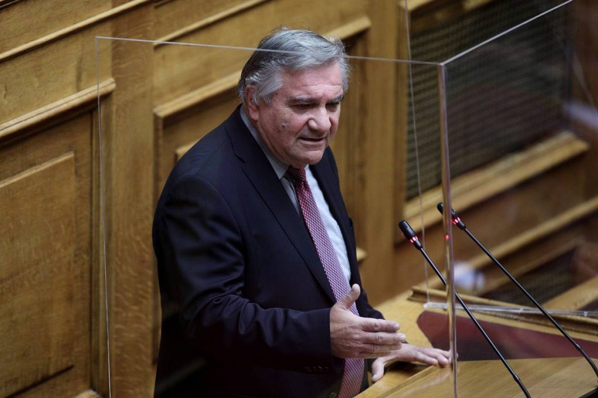 Καστανίδης: Να ξαναστήσουμε στα πόδια της τη δημοκρατική παράταξη