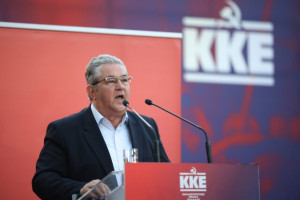 Κουτσούμπας: Ο κ. Μητσοτάκης παριστάνει τον ανήξερο για την ακρίβεια