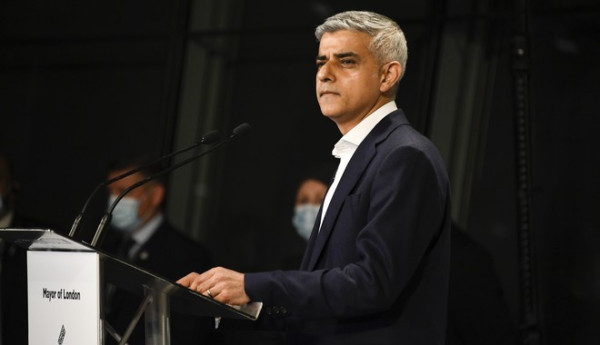Βρετανία: Επανεξελέγη δήμαρχος του Λονδίνου ο Σαντίκ Καν
