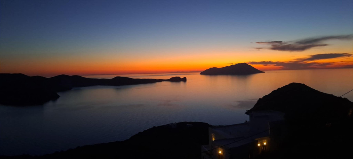 Η μονοκαλλιέργεια του τουρισμού δημιουργεί αστικοποιημένα νησιά: Το «στοίχημα» της ανθεκτικότητας