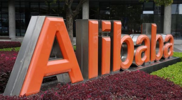 Τι... γυρεύει η Alibaba στην Ελλάδα;