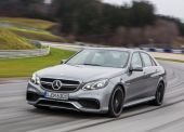 Mercedes-Benz E 63 AMG: Ξεκινήστε από την pole position!