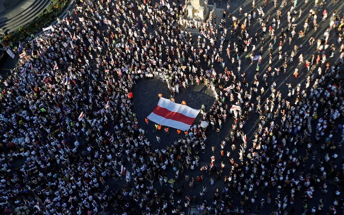 Λευκορωσία: Μεγάλη πορεία κατά του προέδρου σε εργοστάσια