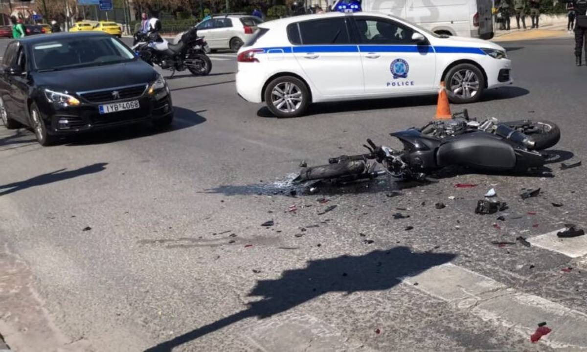 Τροχαίο στη Βουλή: Για ανθρωποκτονία από αμέλεια κατηγορείται ο αστυνομικός