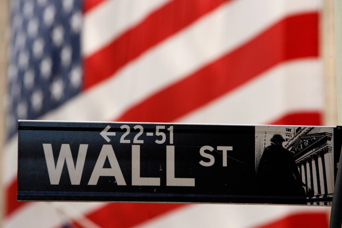 Πτωτικό γύρισμα στο φίνις για τη Wall Street