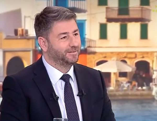 Ανδρουλάκης προς Μητσοτάκη: Δεν παζαρεύουμε το Σύνταγμα