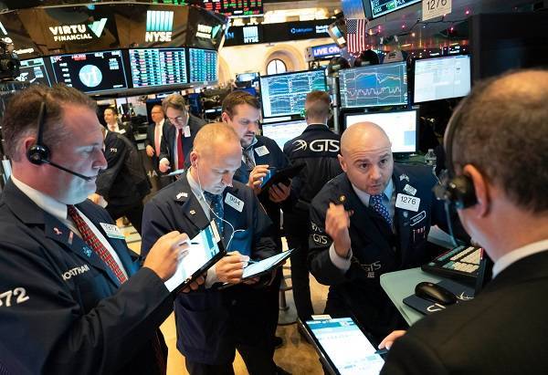 Σε τροχιά ανάκαμψης η Wall Street-Με το «βλέμμα» στο Κογκρέσο