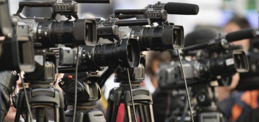 Μελέτη για την πολυφωνία στα μέσα ενημέρωσης προκηρύσσει η Κομισιόν