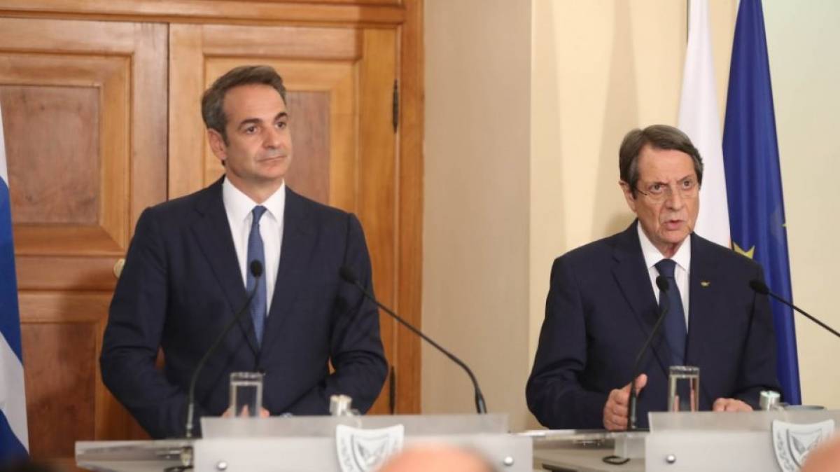 Ο Μητσοτάκης ενημέρωσε τον Αναστασιάδη για τον Στυλιανίδη