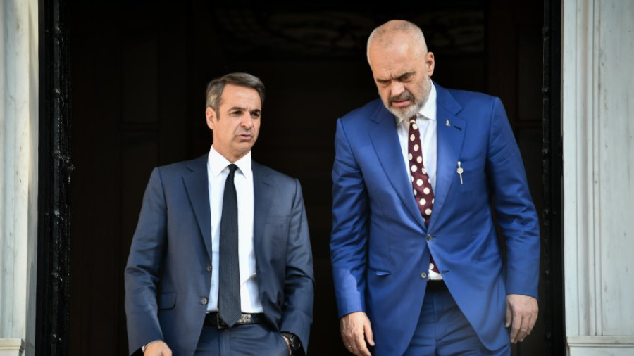 Εκ διαμέτρου αντίθετες δηλώσεις Μητσοτάκη-Ράμα για τη σύλληψη Μπελέρη