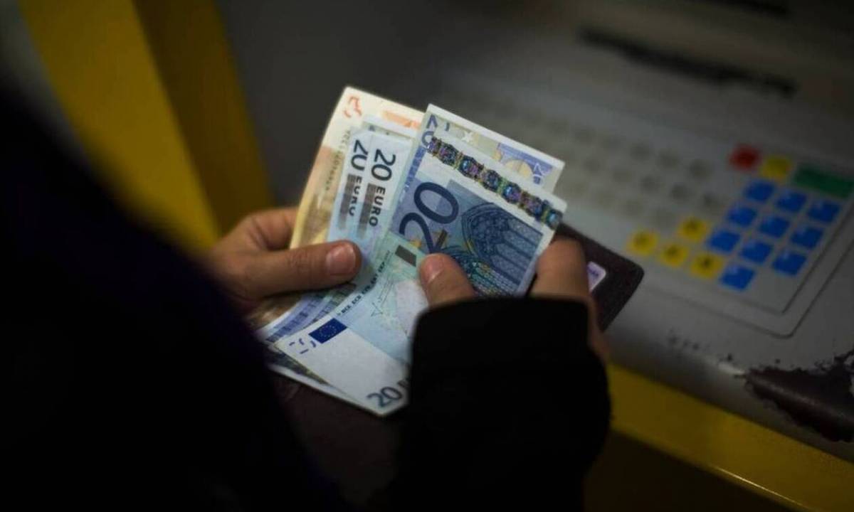 Η Ουκρανία... κρίνει το έκτακτο επίδομα Πάσχα