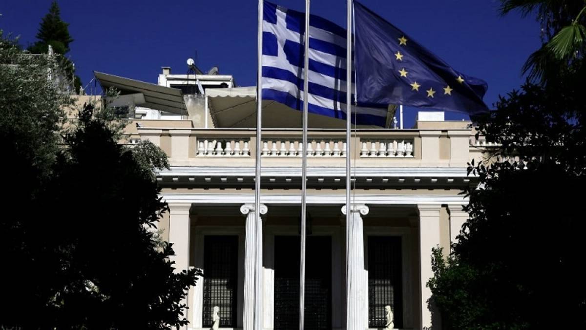 Επί τάπητος Μαξίμου ο οδικός χάρτης για το νέο φορολογικό
