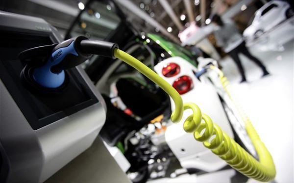 Φθηνότερη μπαταρία για μεγαλύτερη αυτονομία στα ηλεκτροκίνητα