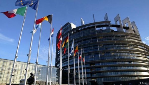 «Μεταξεταστέοι» οι προϋπολογισμοί Γαλλίας, Ιταλίας, Βελγίου