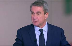 Λοβέρδος: Δεν γίνεται ο πρόεδρος να μην είναι στη Βουλή