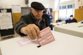 Ιταλία: Η κεντροαριστερά το «πάνω χέρι» στο β' γύρο των δημοτικών εκλογών