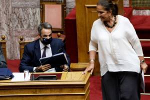 Η Ντόρα Μπακογιάννη περιγράφει τις διαθέσεις του Πρωθυπουργού για τις εκλογές
