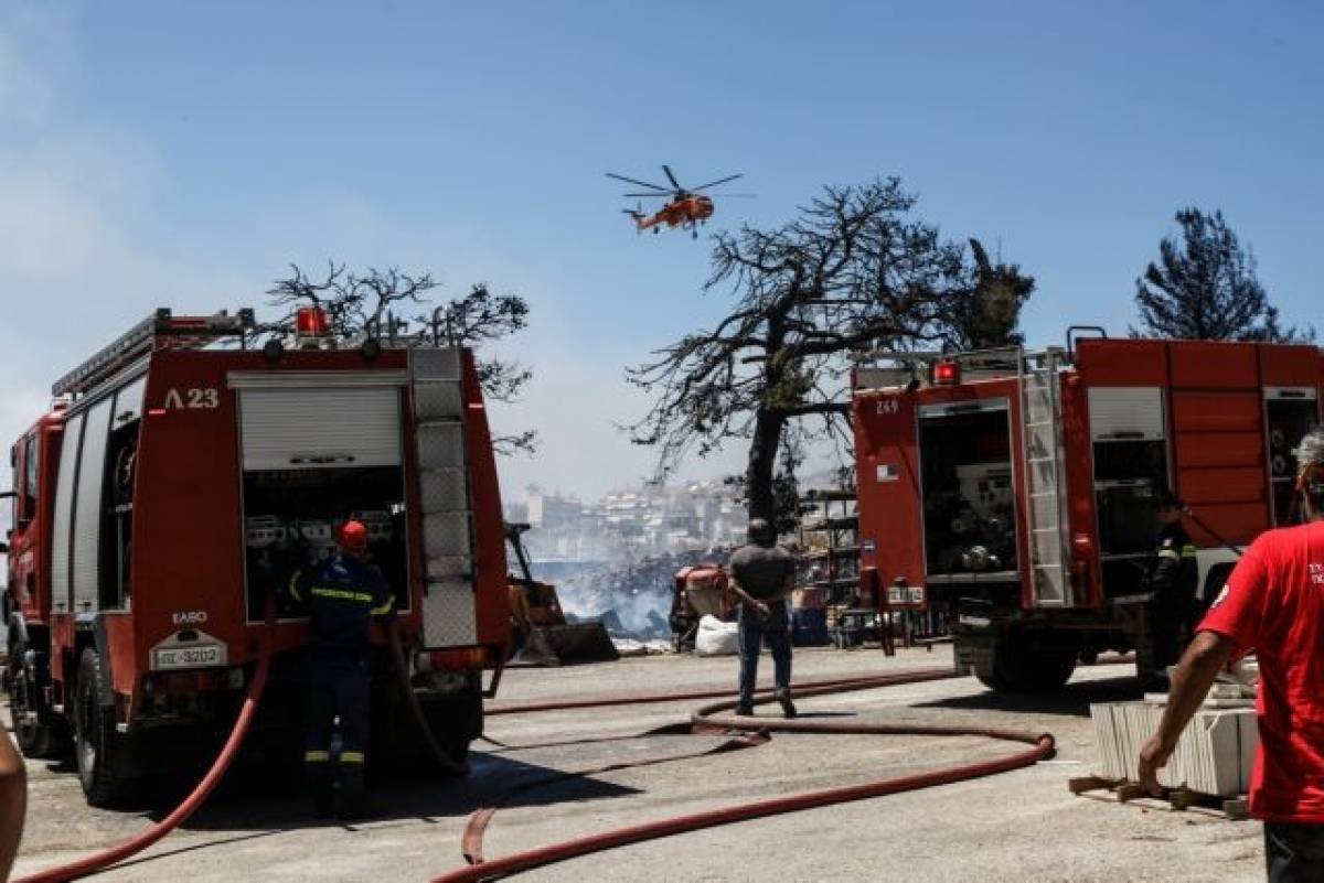 Δεκάδες πύρινα μέτωπα ανά τη χώρα- Εκκενώθηκαν ξενοδοχεία στη Σάμο