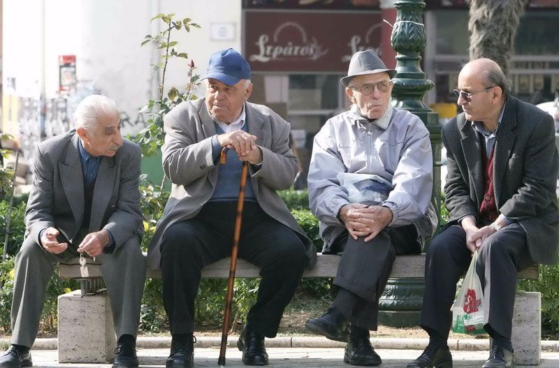 Μνημόνιο-Συντάξεις: Τι θα ισχύσει για αναπηρικές και επιδόματα