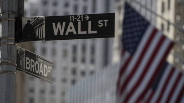 Η αύξηση του αμερικανικού ΑΕΠ ενισχύει τη Wall Street