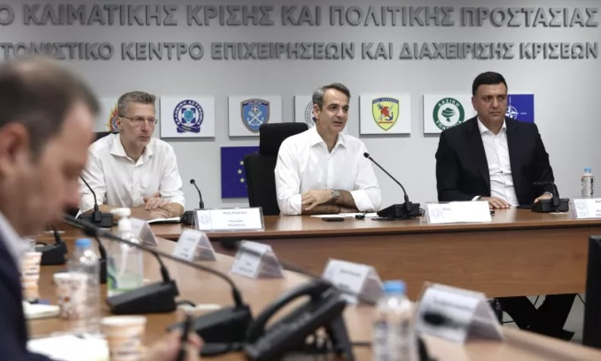 Μητσοτάκης: Ενίσχυση της Πυροσβεστικής με καινούργια αεροσκάφη και ελικόπτερα